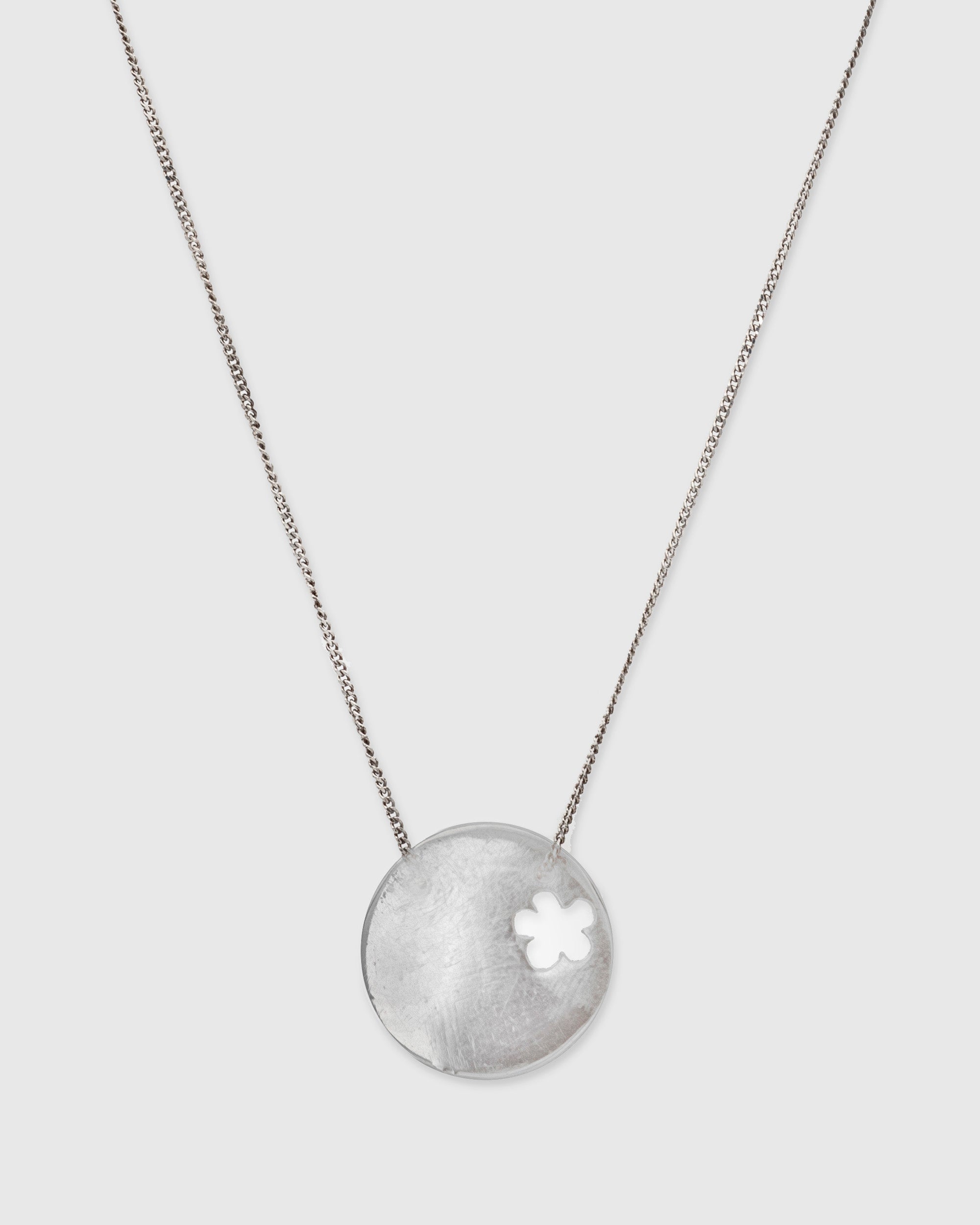 Daisy Cut Out Necklace