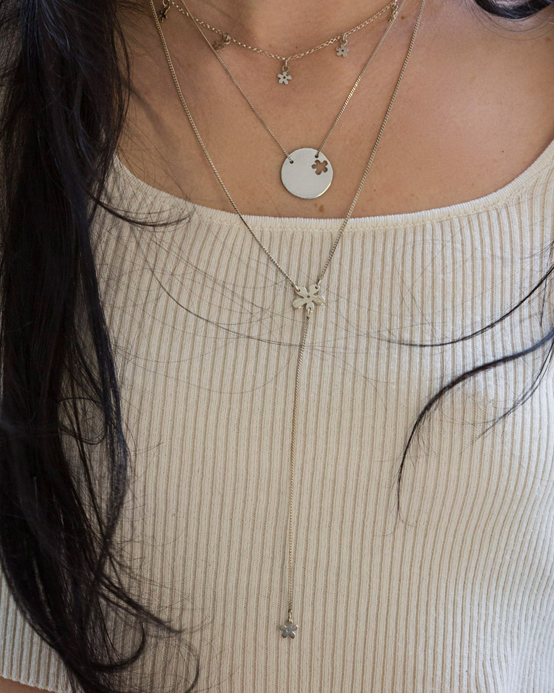 Long Solid Daisy Necklace